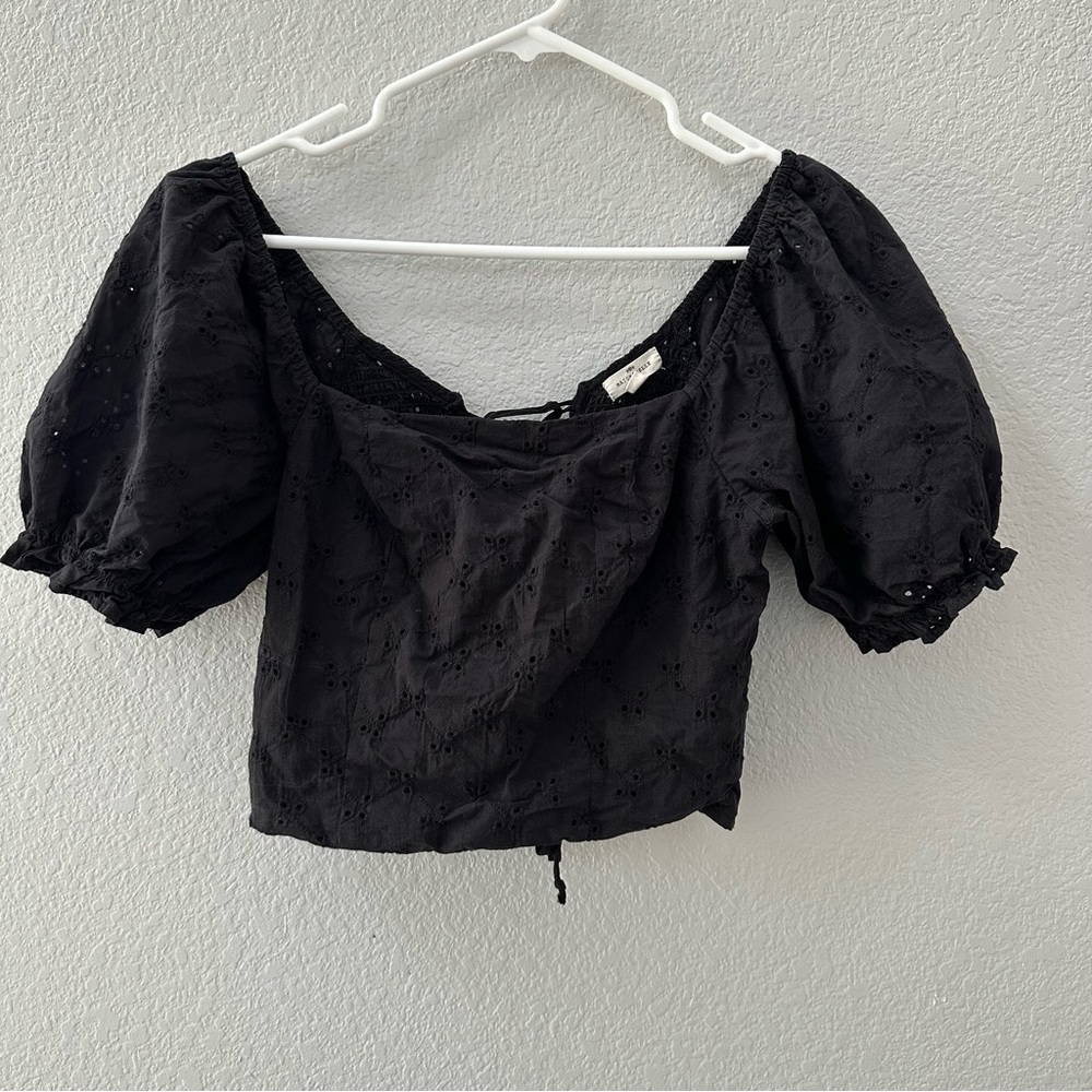 Mason & Belle Black Eyelet Puff Sleeve Crop